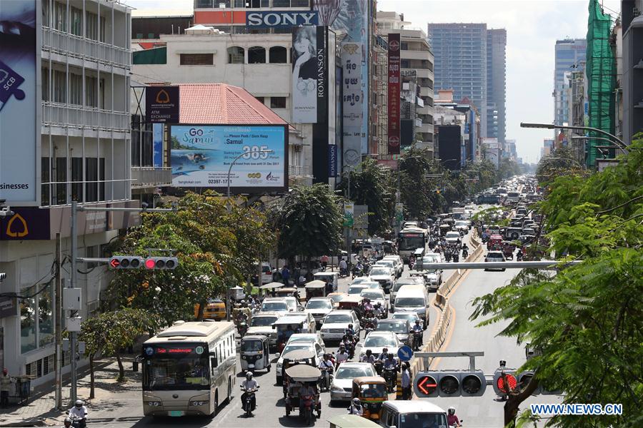 CAMBODIA-PHNOM PENH-CHINESE YUTONG BUSES