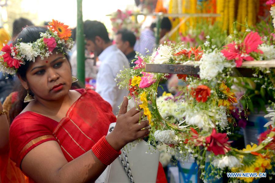 BANGLADESH-DHAKA-VALENTINE'S DAY