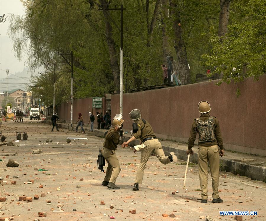 INDIAN-CONTROLLED KASHMIR-SRINAGAR-CLASHES