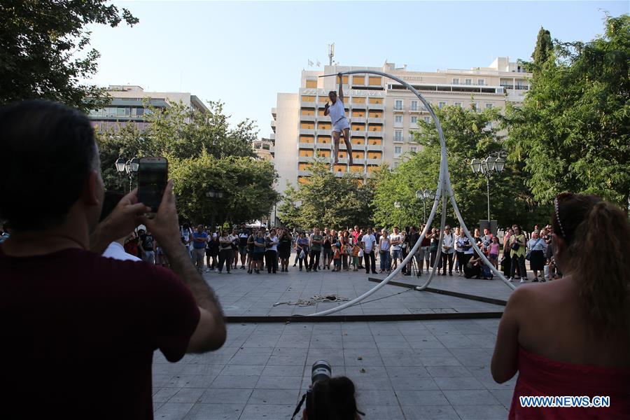 GREECE-ATHENS-ACROBATICS-PERFORMANCE