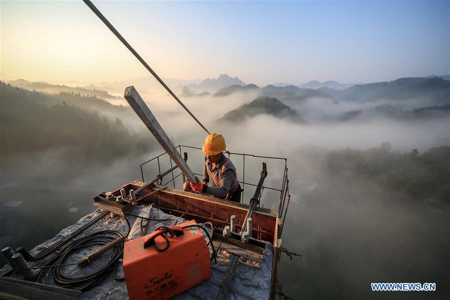 #CHINA-HUNAN-BRIDGE-CONSTRUCTION (CN)