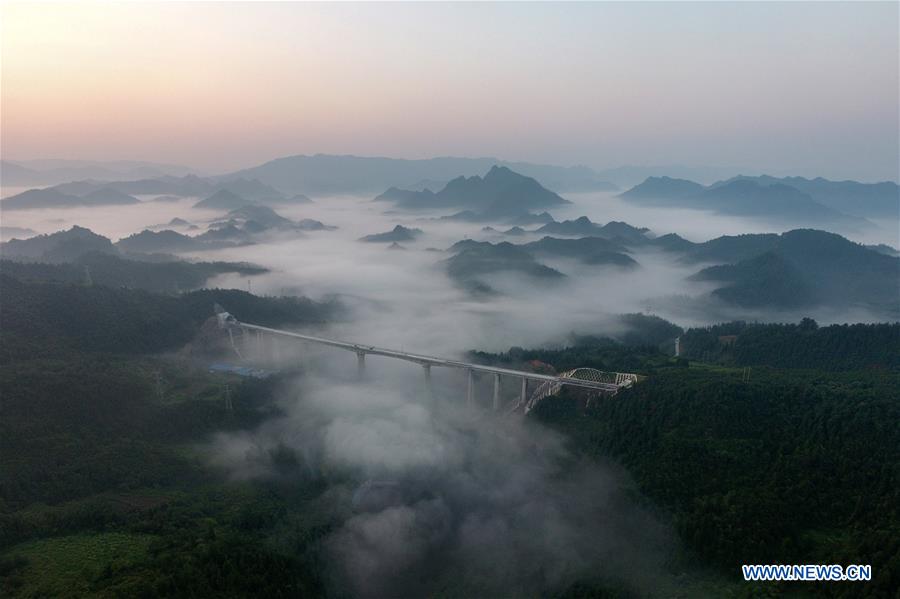 #CHINA-HUNAN-BRIDGE-CONSTRUCTION (CN)