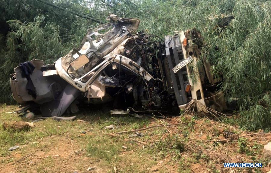 VIETNAM-HANOI-COACH-TRUCK COLLISION