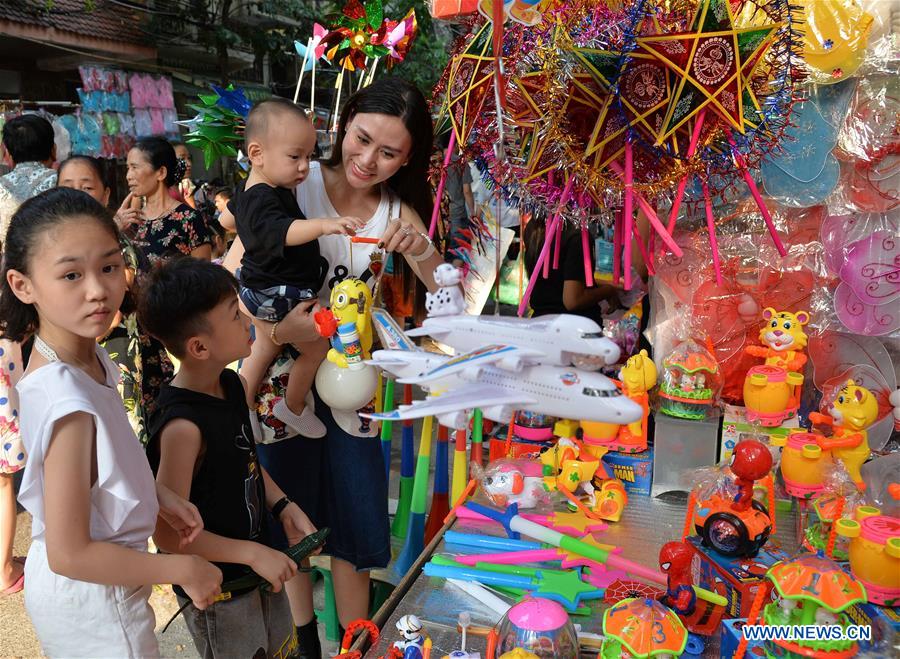 VIETNAM-HANOI-MID-AUTUMN FESTIVAL