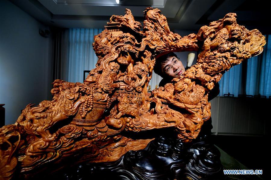 CHINA-FUJIAN-PUTIAN-WOOD CARVING (CN)