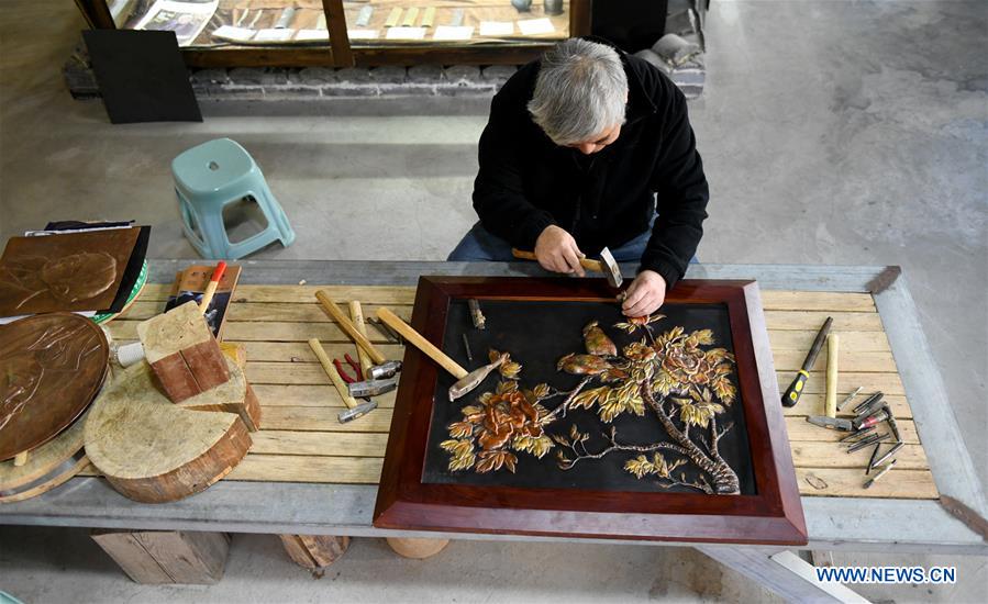 # CHINA-HEBEI-SHIJIAZHUANG-IRON RELIEFS (CN)