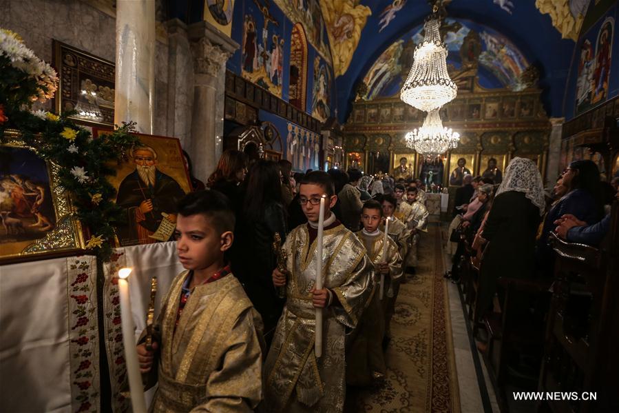 MIDEAST-GAZA-CHRISTMAS-MASS