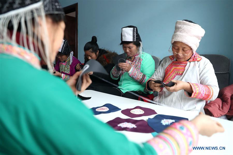 #CHINA-GUIZHOU-QIANDONGNAN-HANDICRAFT-INCOME (CN)