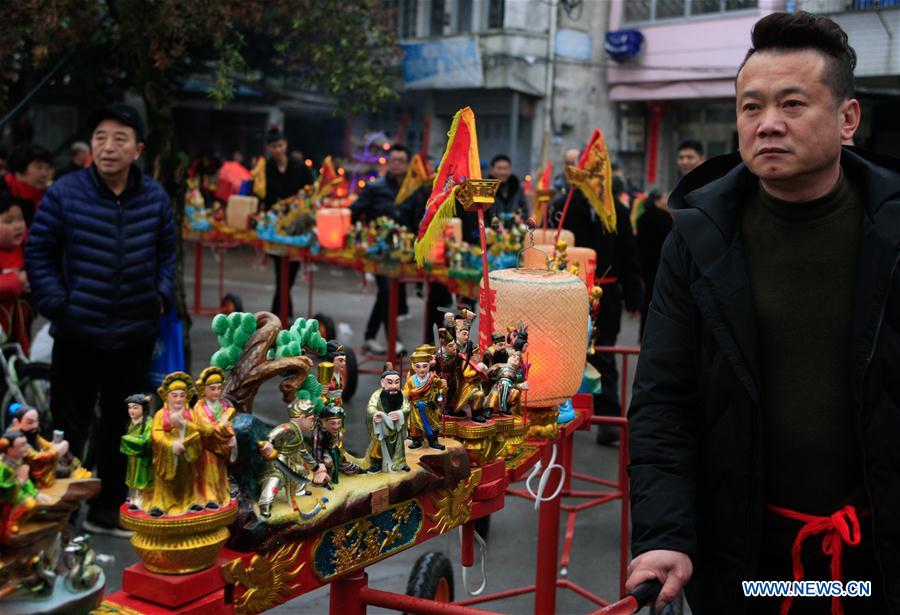 CHINA-ZHEJIANG-ORNAMENTAL DRAGON (CN)