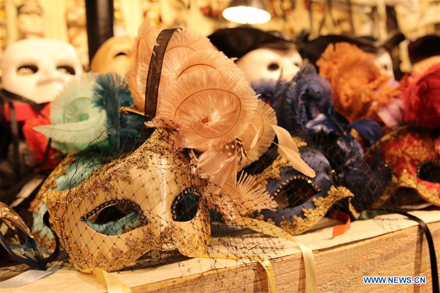 ITALY-VENICE-CARNIVAL-MASKS