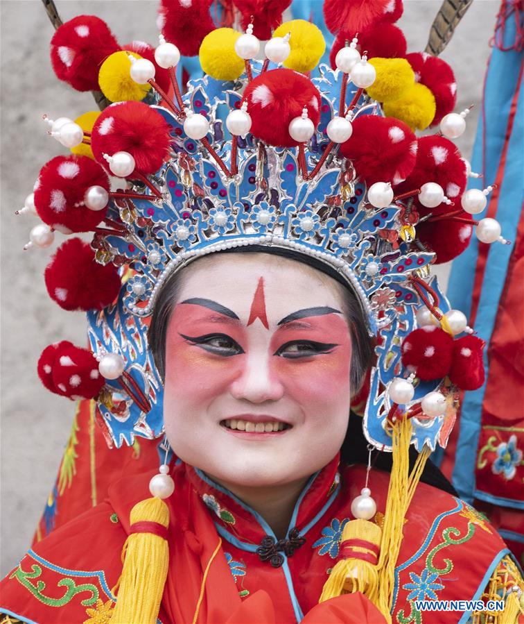 CHINA-GANSU-LONGNAN-LANTERN FESTIVAL-SHEHUO (CN)