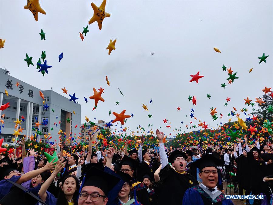 XINHUA PHOTOS OF THE DAY