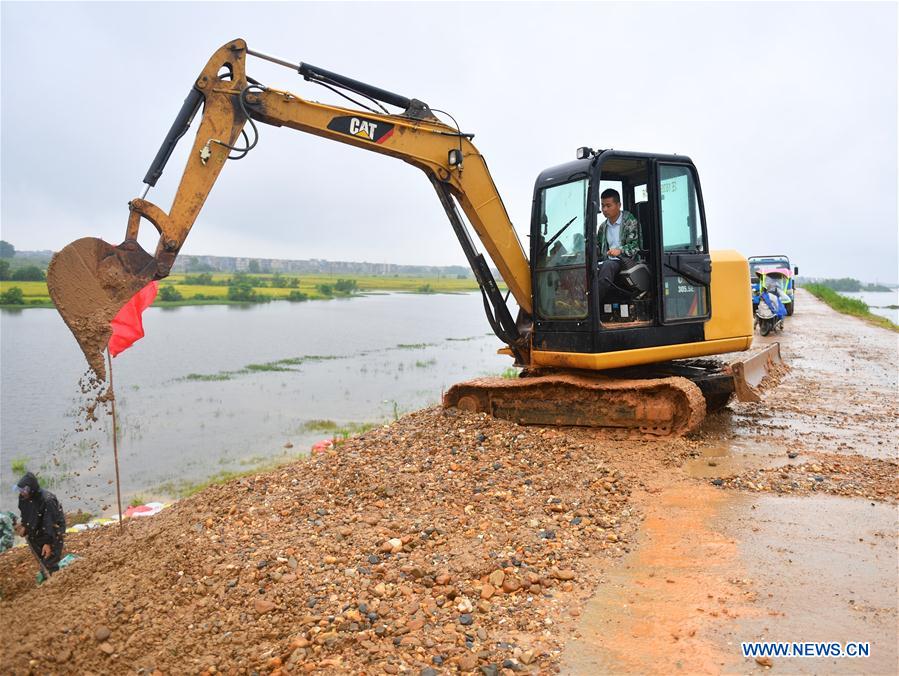 CHINA-JIANGXI-YUGAN-FLOOD FIGHTING (CN)