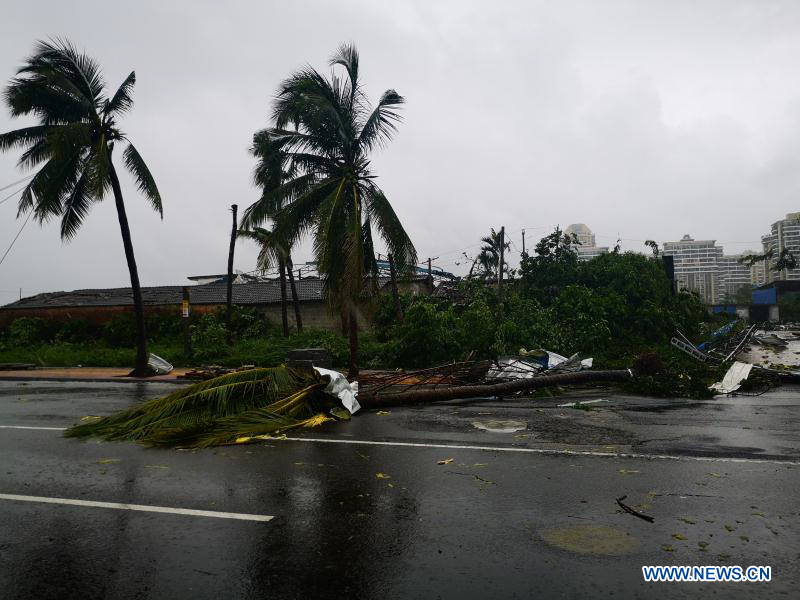 (SPOT NEWS)CHINA-HAINAN-TORNADO (CN)