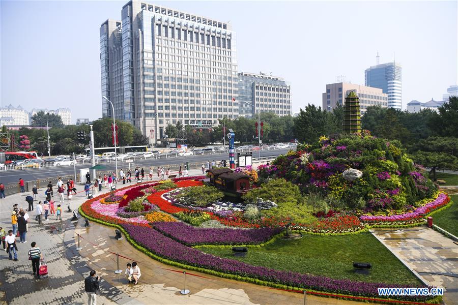 CHINA-BEIJING-NATIONAL DAY-PREPARATION-FLOWERBEDS (CN)