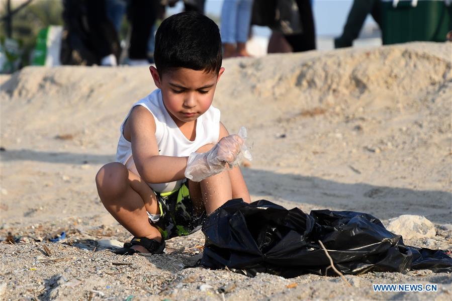 KUWAIT-KUWAIT CITY-SEA BEACH-CLEANING CAMPAIGN