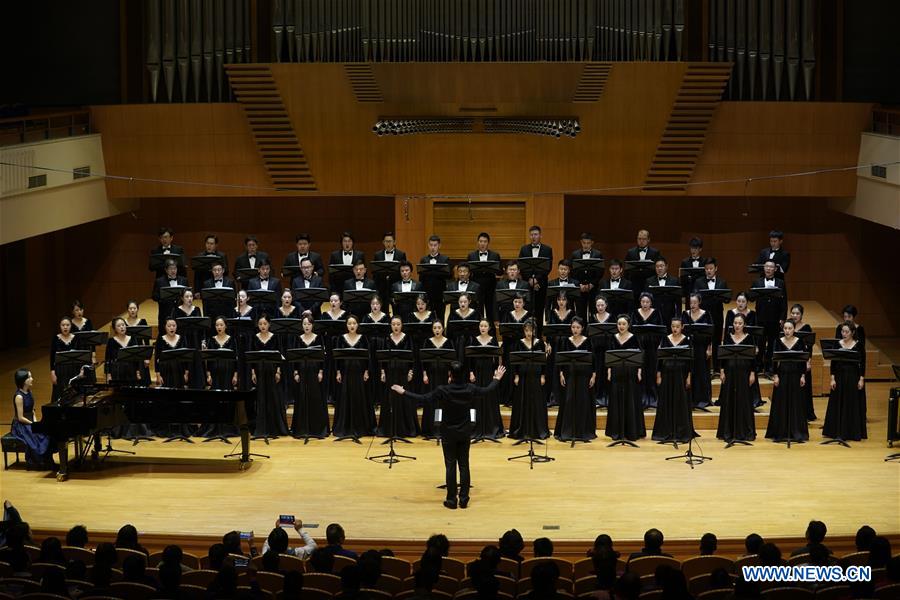 CHINA-BEIJING-"GOLDEN LIGHT"-CHORAL CONCERT (CN)