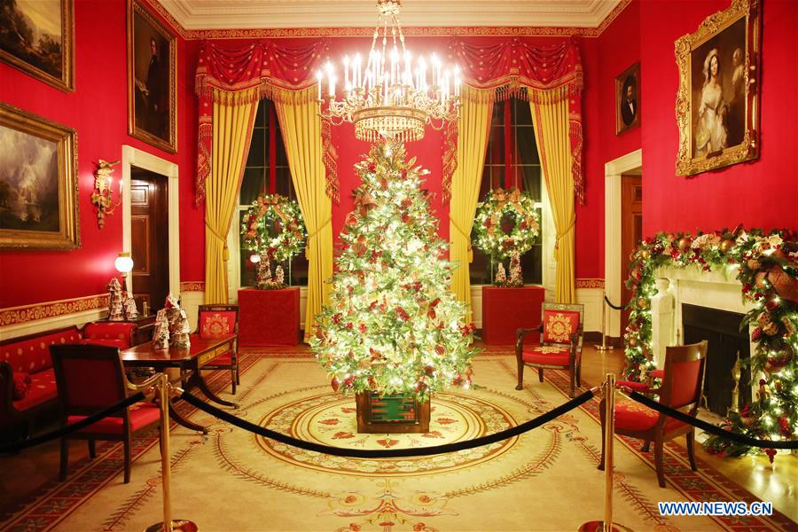 U.S.-WASHINGTON D.C.-WHITE HOUSE-CHRISTMAS-DECORATIONS