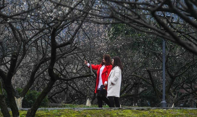 Chaoshan mountain scenic area attracts many tourists as rain stops