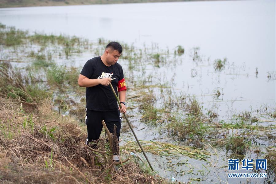 （防汛抗洪·圖文互動(dòng)）（2）在大堤上成長(zhǎng)，為人民守護(hù)——洪水中的青年“生力軍”