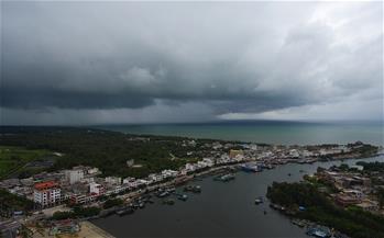 海南：漁船回港避臺(tái)風(fēng)